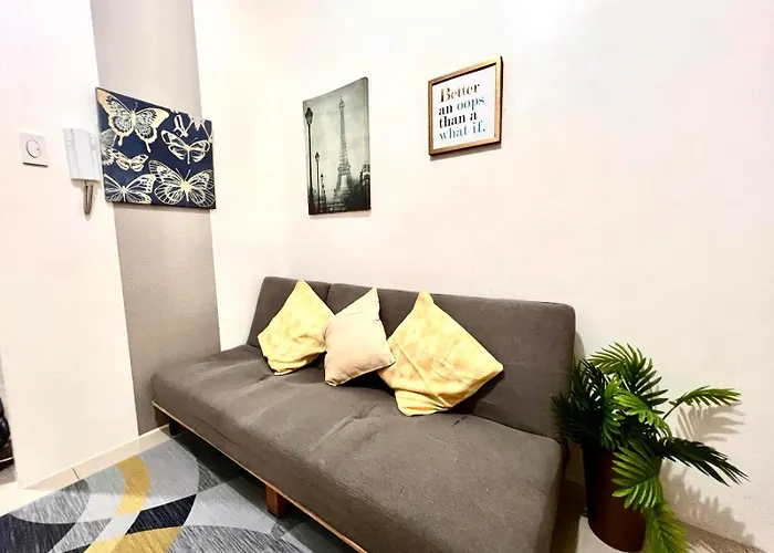 Moa - Aseana Pasay Apartment *